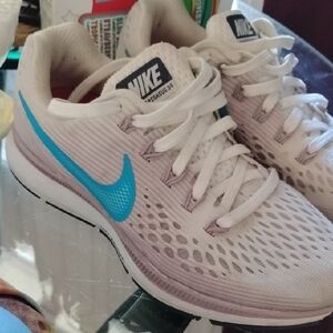 Nike Women's Pegasus 34 Running Shoes - White and Blue